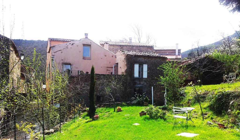 Le Clos De La Source Bed and Breakfast Le Bousquet-d'Orb Buitenkant foto