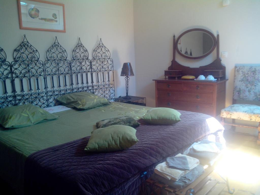 Le Clos De La Source Bed and Breakfast Le Bousquet-d'Orb Buitenkant foto